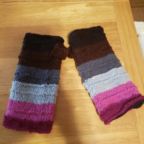 SUPER CUTE BOHO FINGERLESS GLOVES - Picture 5 of 8